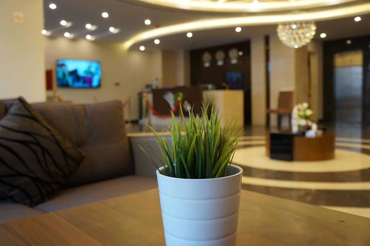 Madeira Hotel Suites Nadinah Ngoại thất bức ảnh