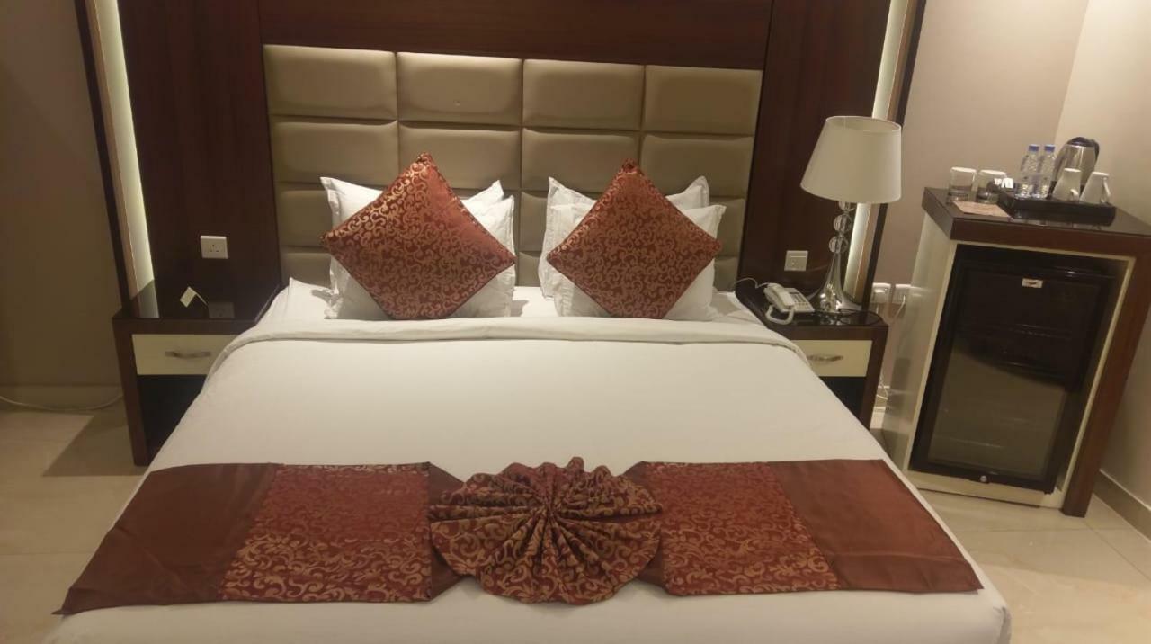 Madeira Hotel Suites Nadinah Ngoại thất bức ảnh