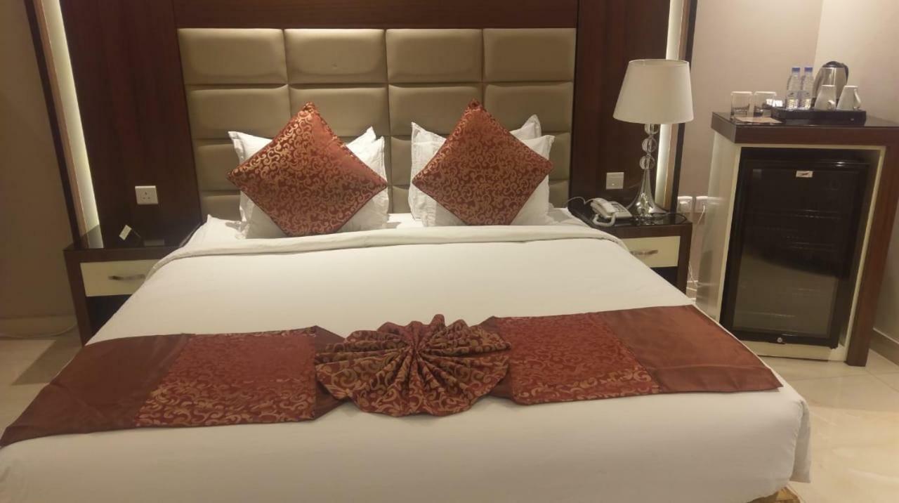 Madeira Hotel Suites Nadinah Ngoại thất bức ảnh